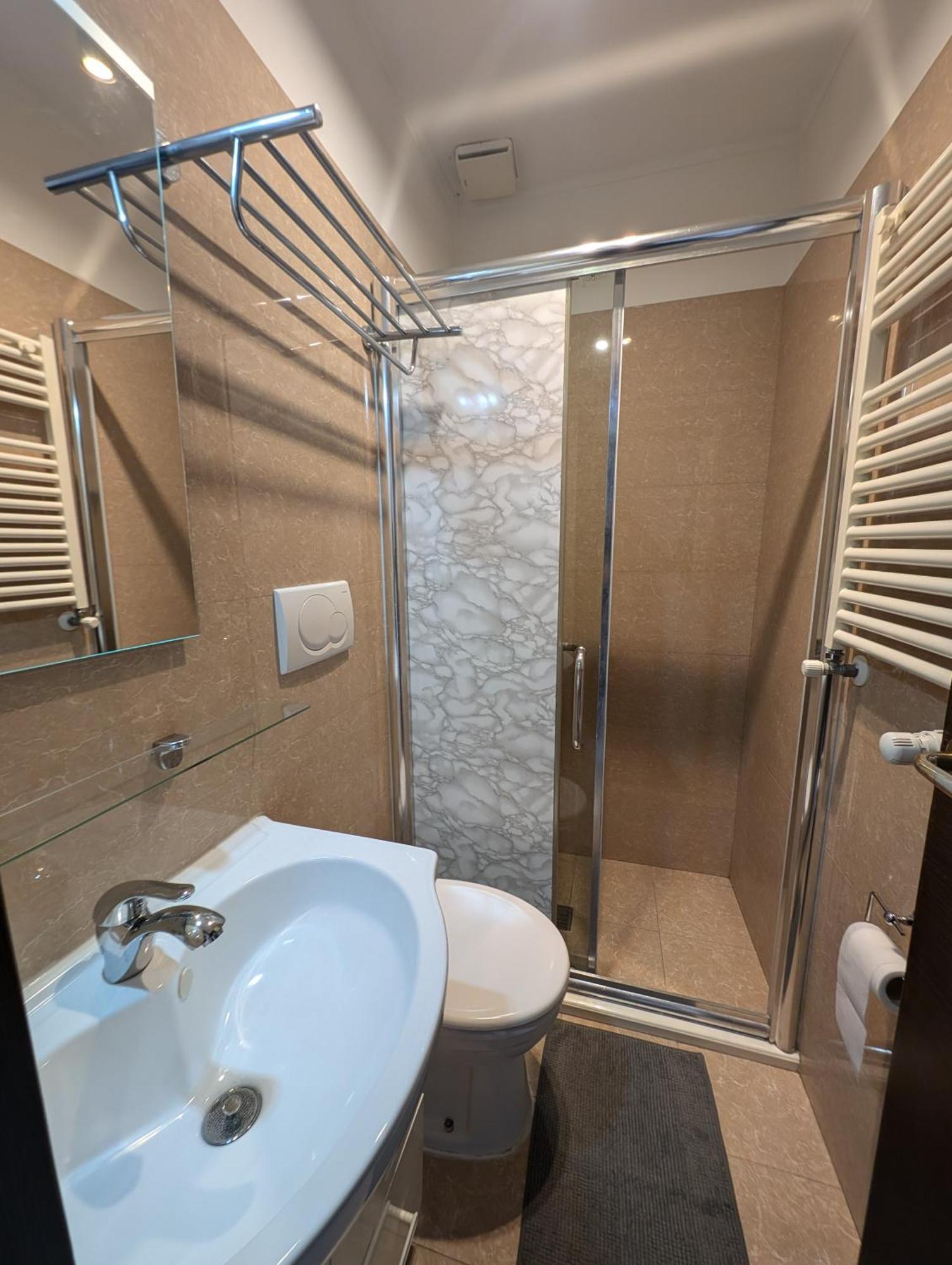Roomz Romestay Luaran gambar